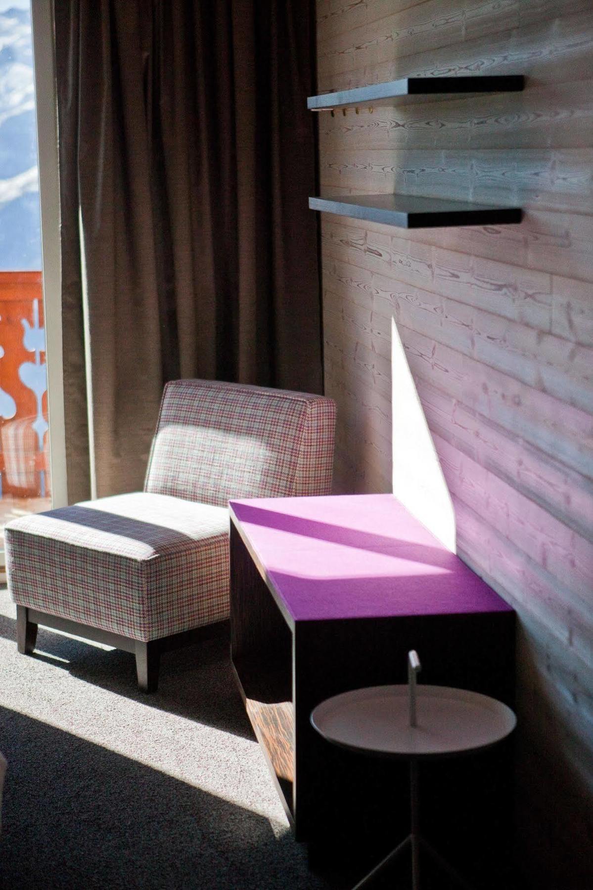 Langley Le Petit Hotel